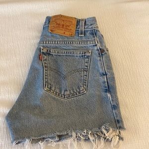 Levi’s 550 shorts